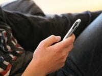 Politi advarer mod sms’er om narkosalg til børn