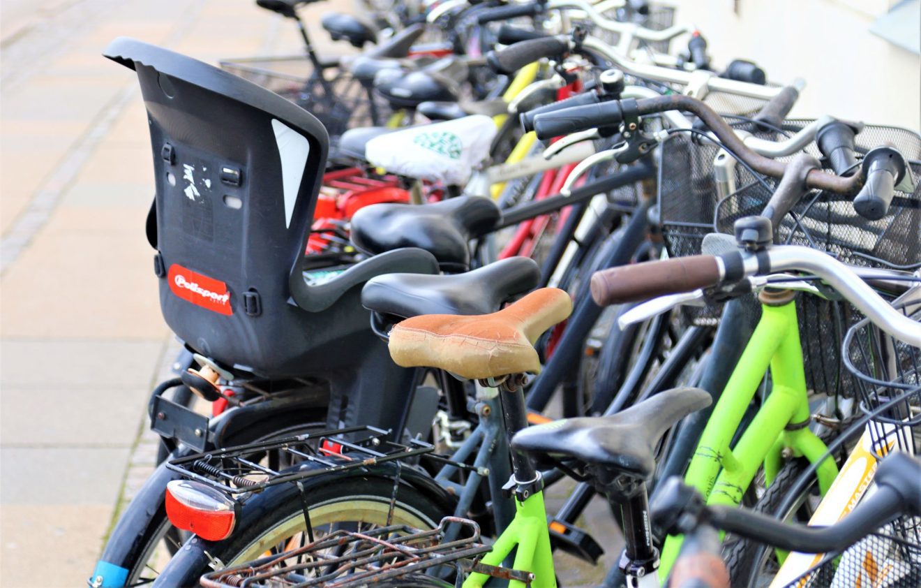 Frederiksberg genoptager forsøg med at flytte cykler parkeret uden for stativ